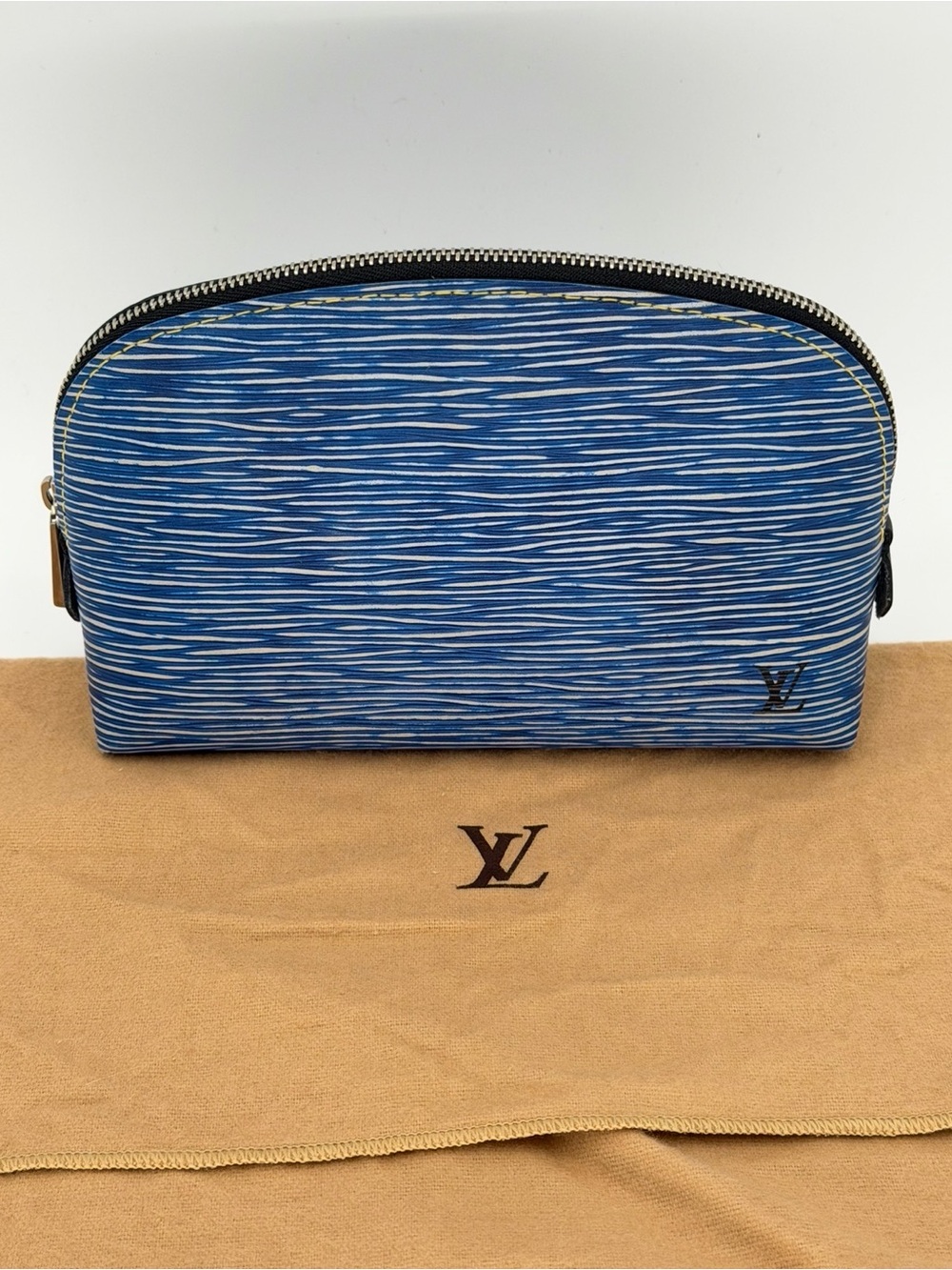 Louis Vuitton Blue Epi Leather Toiletry Pouch -Excellent Condition